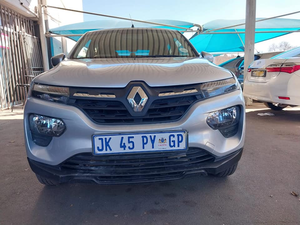 2020 RENAULT KWID 1.0 92 000KM SILVER COLOR MANUEL  PETROL