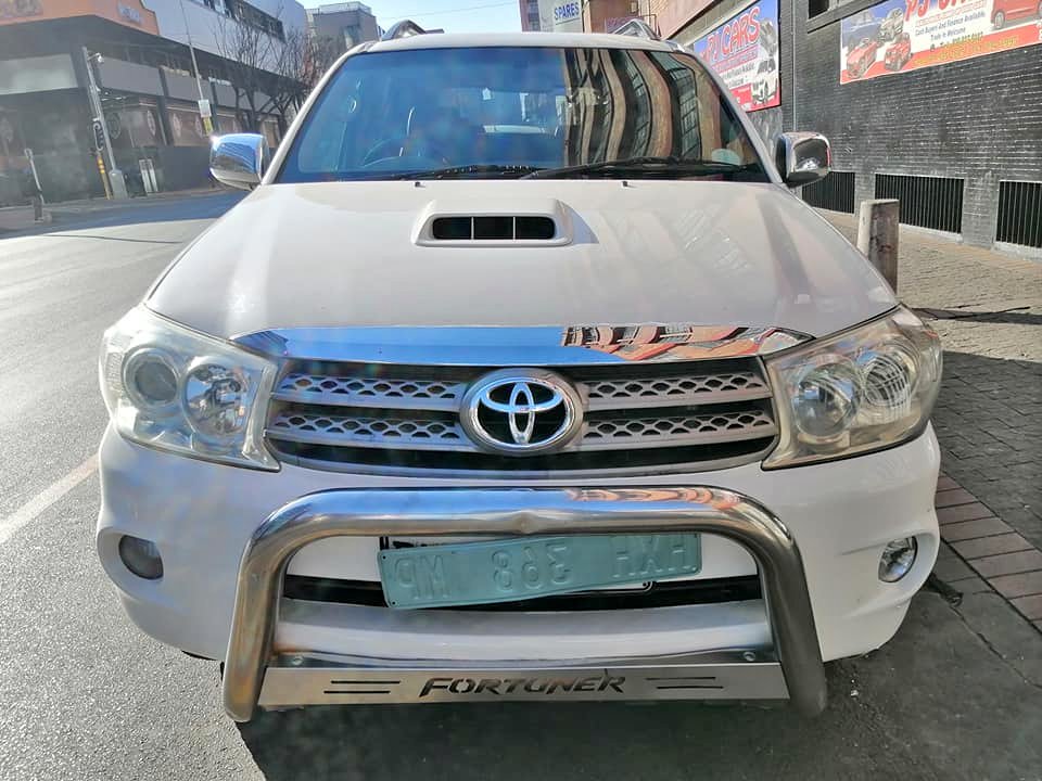 2011 Toyota Fortuner 3.0 D4-D 4×2 155000km