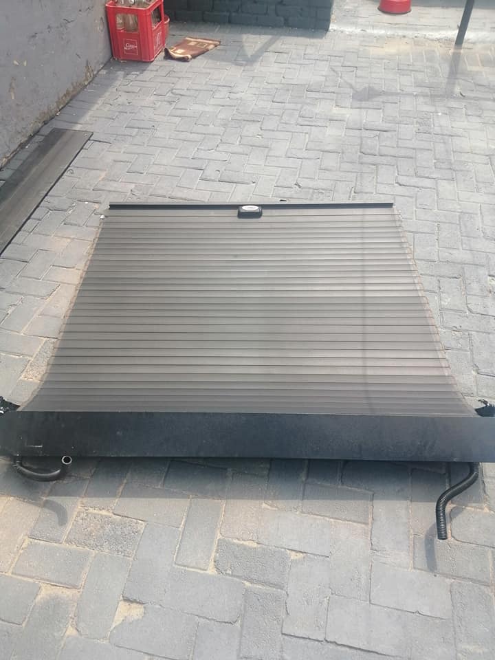Ford Ranger T6 /7-BT50 Double Cab Armadillo Tonneau cover for sale - Private Seller