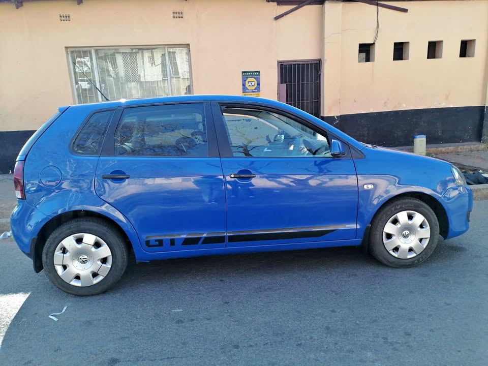 2012 VOLKSWAGEN POLO VIVO 1.4 HATCHBACK IN EXCELLENT CONDITION