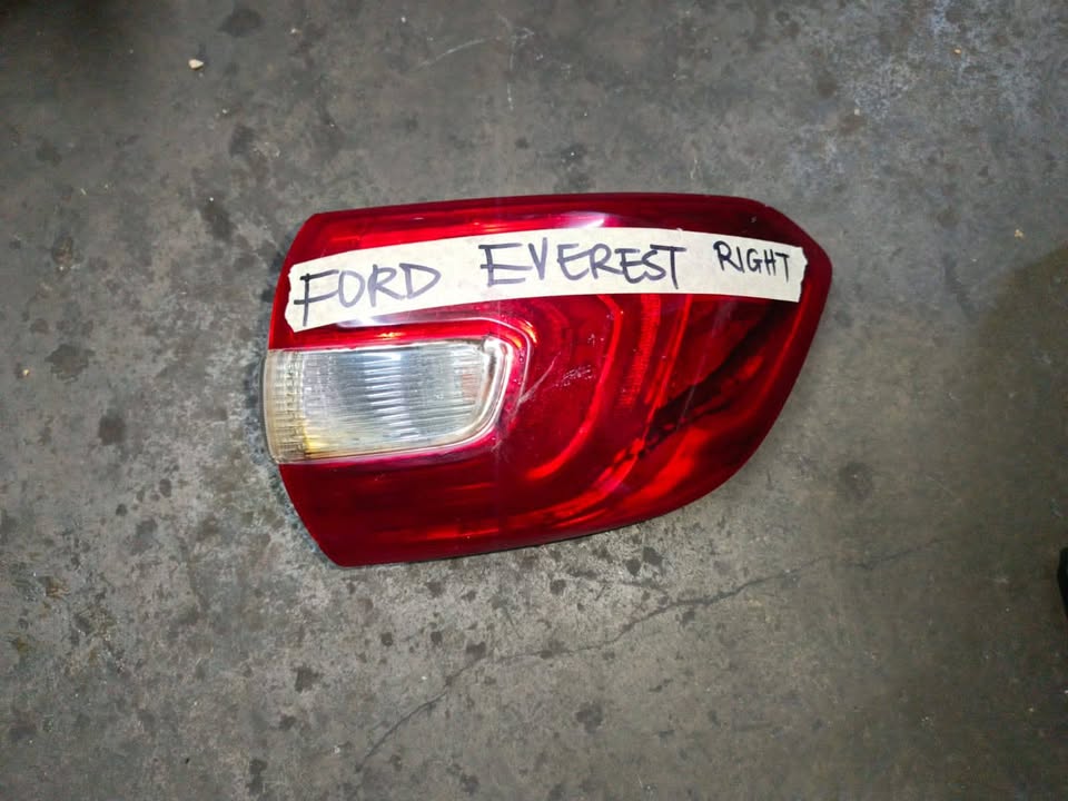 Ford Everest Right Taillight - Private Seller Ford Everest Right Taillight - Private Seller