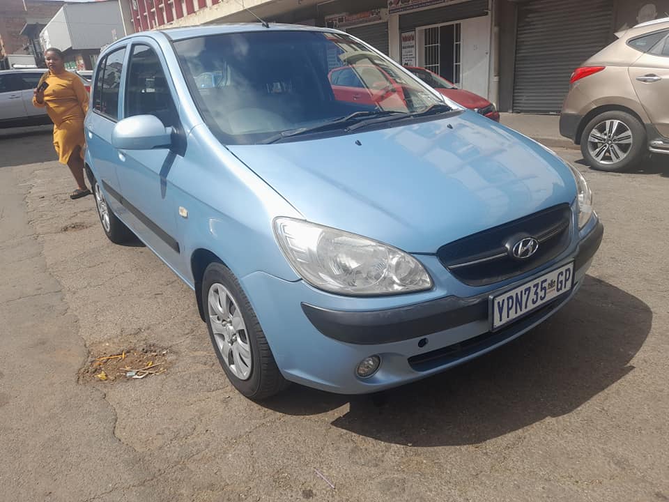 2010 Hyundai Getz 1.4 HS 80000km Available Contact Leon on
