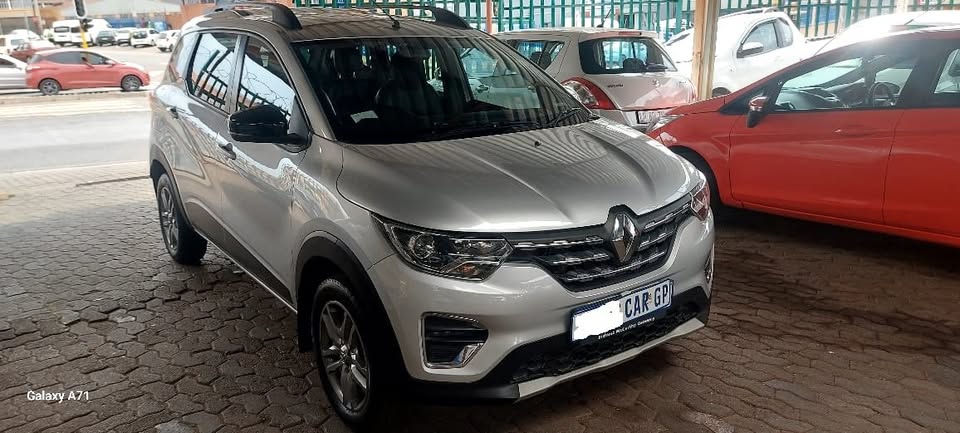 Used 2022 Renault Triber 1.0 Prestige auto - Omega EL Auto