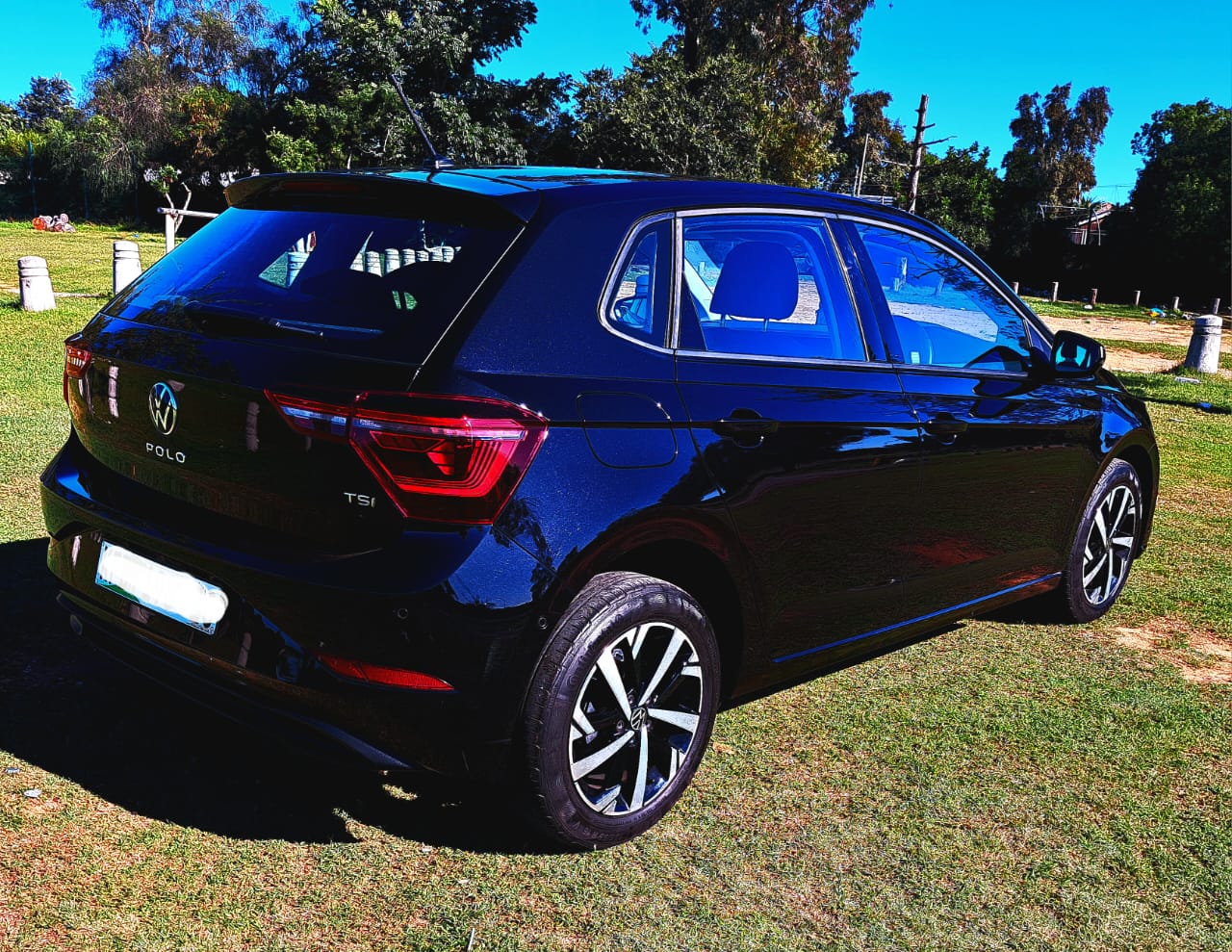2023 Polo 1.0TSi 70kW with IQ LED Matrix headlights & balance of warranty