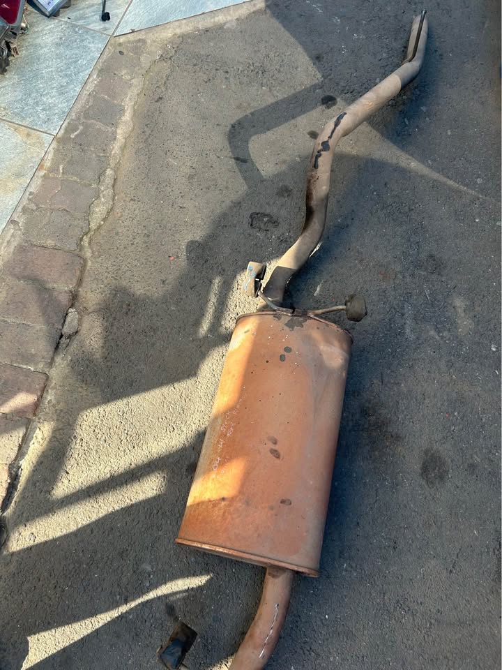 2001 Ford Ranger Hi-Trail 2500 Exhaust For Sale @Circle 7 Used Parts Call or WhatsApp - Private Seller