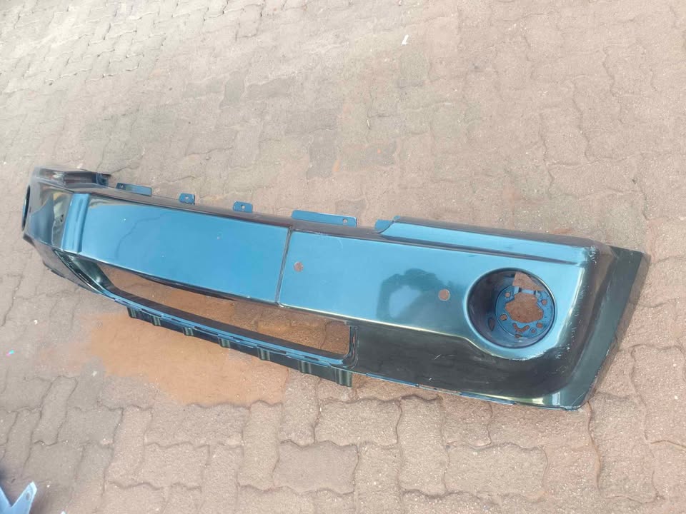 Jeep Grand Cherokee front bumper 2010 - Private Seller Jeep Grand Cherokee front bumper 2010 - Private Seller