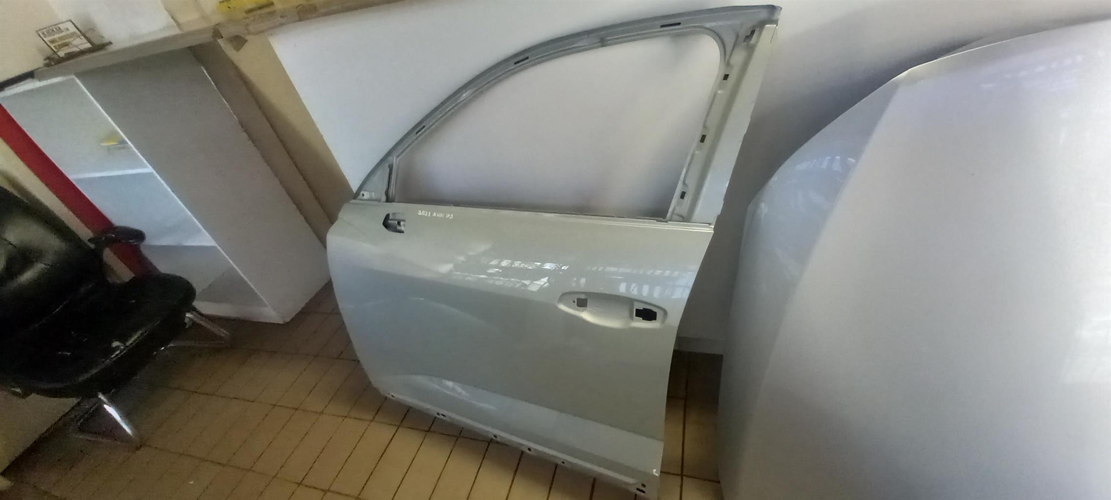 2021 AUDI Q3 FRONT LEFT DOOR FOR SALE - Private Seller 2021 AUDI Q3 FRONT LEFT DOOR FOR SALE - Private Seller