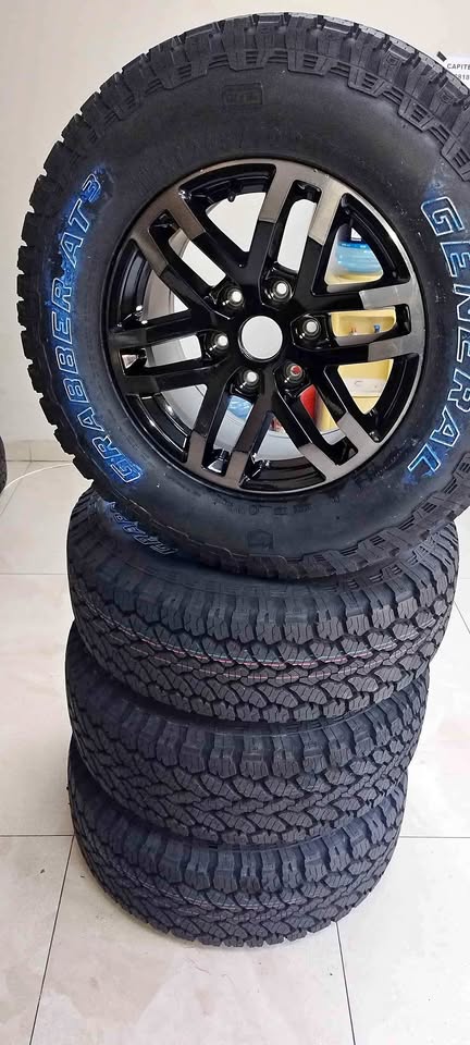 General Grabber AT³265/70R17 with raptor rims