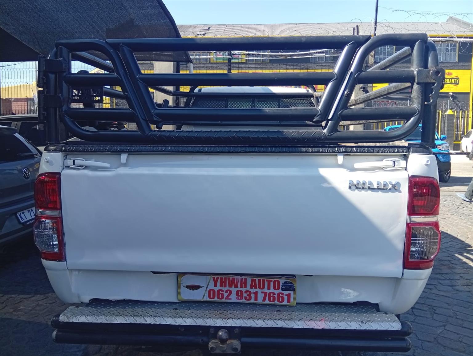 2011 Toyota Hilux 3.0 D4D High Raider SingleCab BOOT RAILINGSManual F 2011 Toyota Hilux 3.0 D4D High Raider SingleCab BOOT RAILINGSManual F