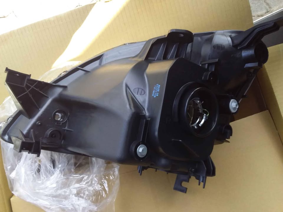 HONDA CRV 2002/04 BRAND NEW HEADLIGHTS FORSALE PRICE