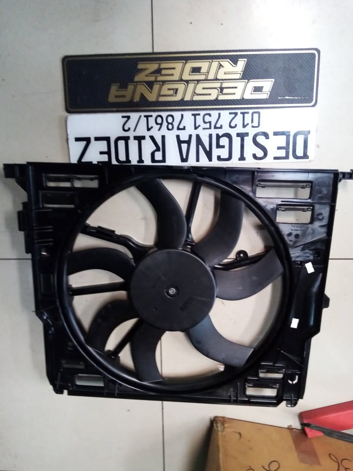 BMW  F06 F12 F13 N55 640iX Cooling Fan Package Radiator - Private Seller