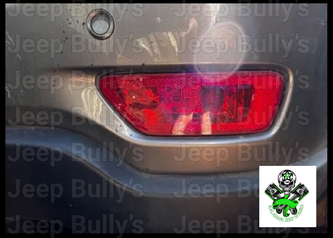 Jeep Grand Cherokee Wk2 3.0 Bumper Reflector - Private Seller Jeep Grand Cherokee Wk2 3.0 Bumper Reflector - Private Seller