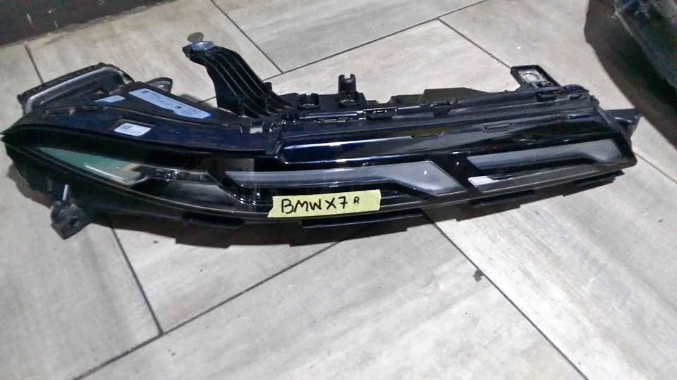 BMW X7 G07 headlights - Private Seller BMW X7 G07 headlights - Private Seller
