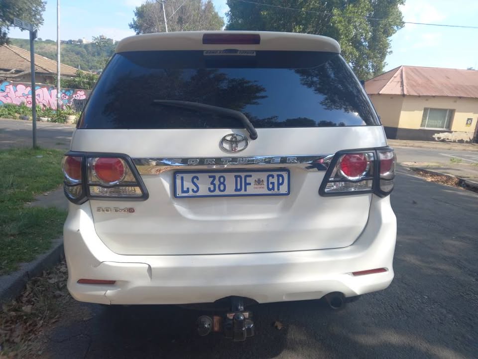 2014 Toyota Fortuner Engine Capacity 3.0 D4D Diesel Automatic Transmission 4X4 White Colour