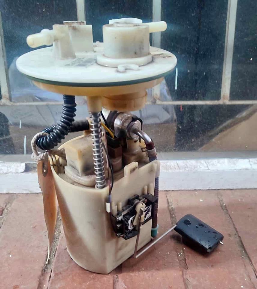 Kia Cerato Fuel Pump - Private Seller Kia Cerato Fuel Pump - Private Seller