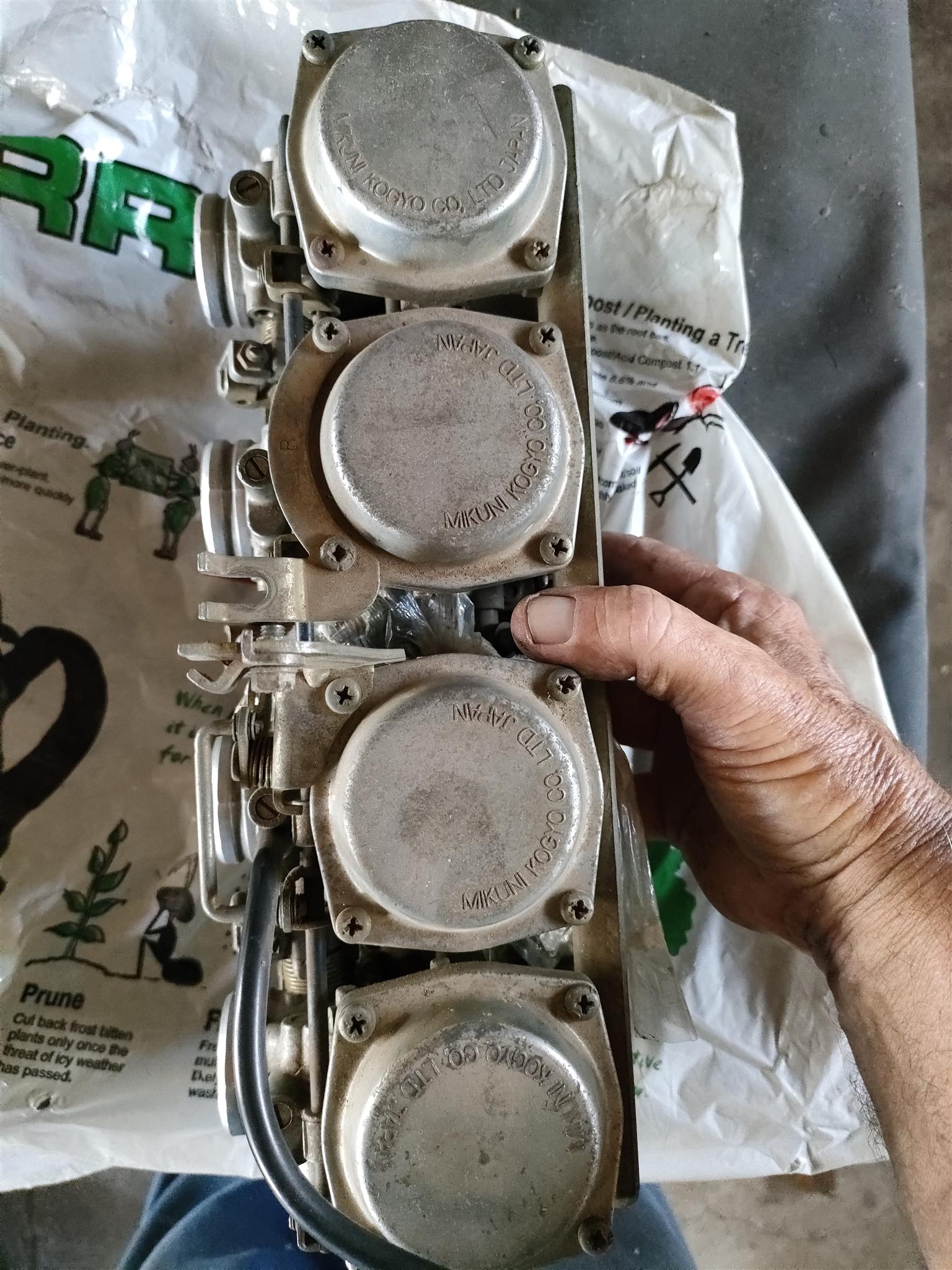 MIKUNI CARBURETOR FOR MOTORCYCLE.