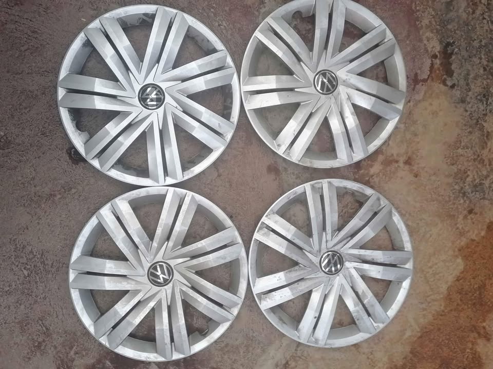 Volkswagen Polo wheel caps