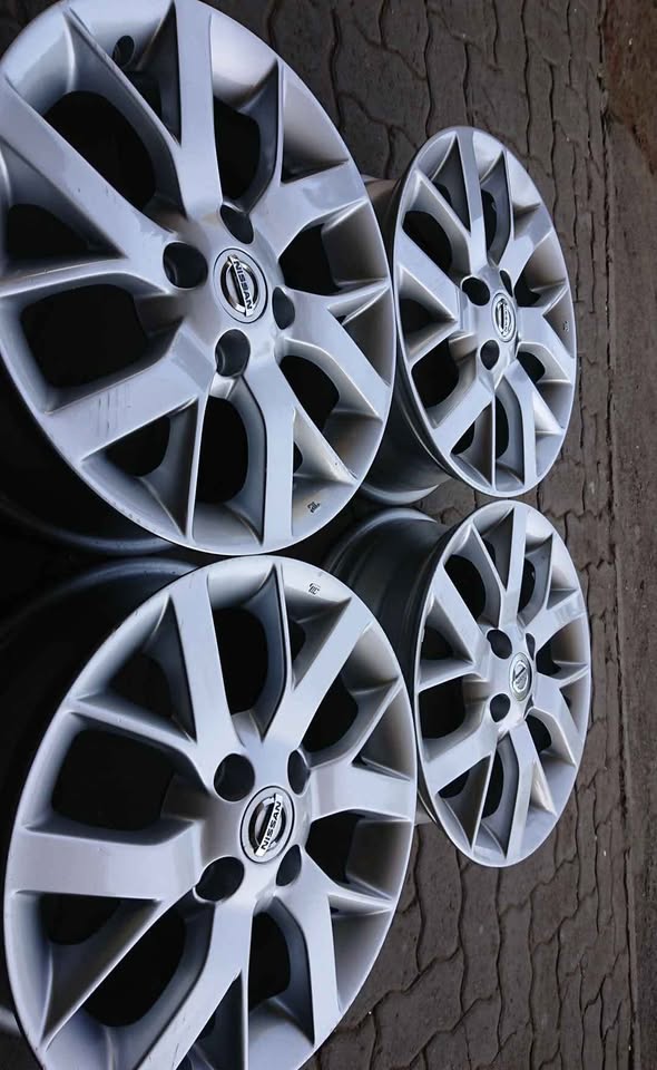 15 INCHES NISSAN ALMERA OEM - Private Seller 15 INCHES NISSAN ALMERA OEM - Private Seller
