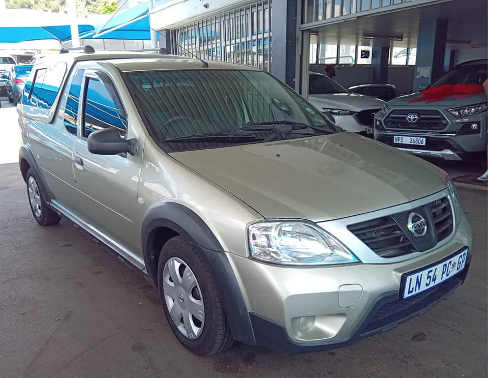 2010 NISSAN NP200 1.6 MANUAL
