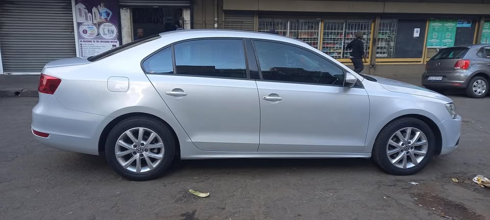 2013 VW JETTA 6 TSI 1.4 PETROL, MANUAL TRANSMISSION, SILVER COLOUR, 148000KM