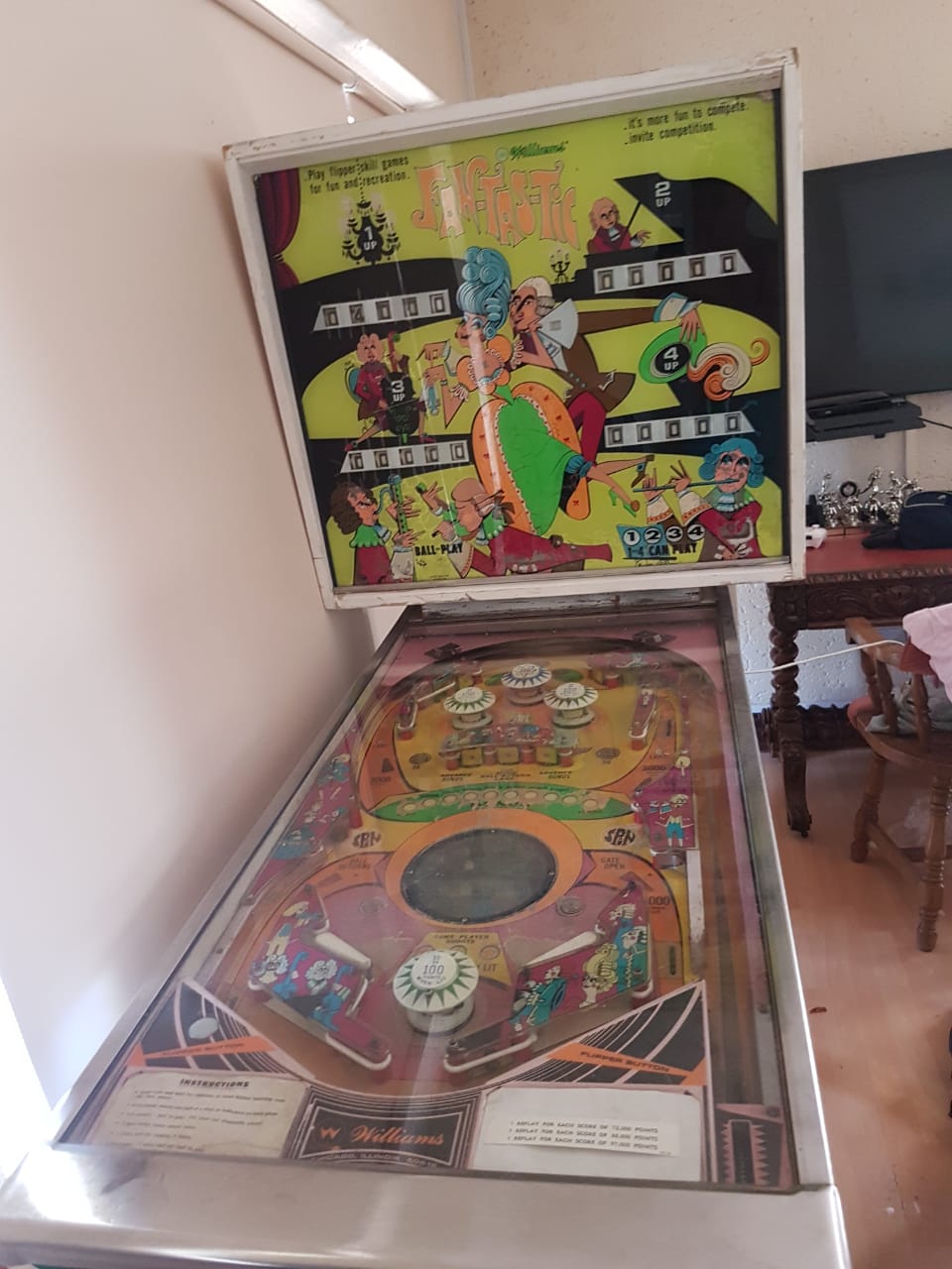 We sell pinball machines , many to choose from