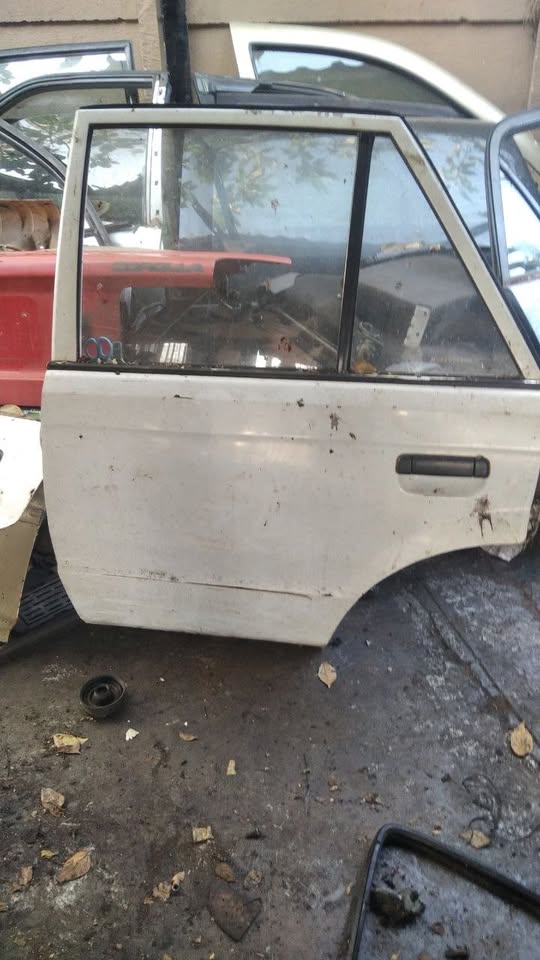 MAZDA 323 DOOR FOR SALE - Private Seller MAZDA 323 DOOR FOR SALE - Private Seller