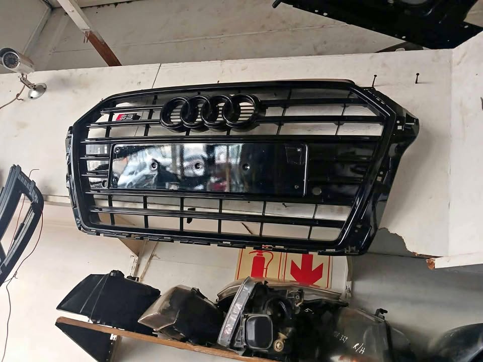 Audi s3 front grill - Private Seller Audi s3 front grill - Private Seller