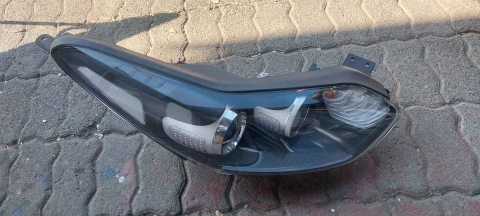 KIA SPORTAGE 2021 HEADLIGHT RHS AVAILABLE