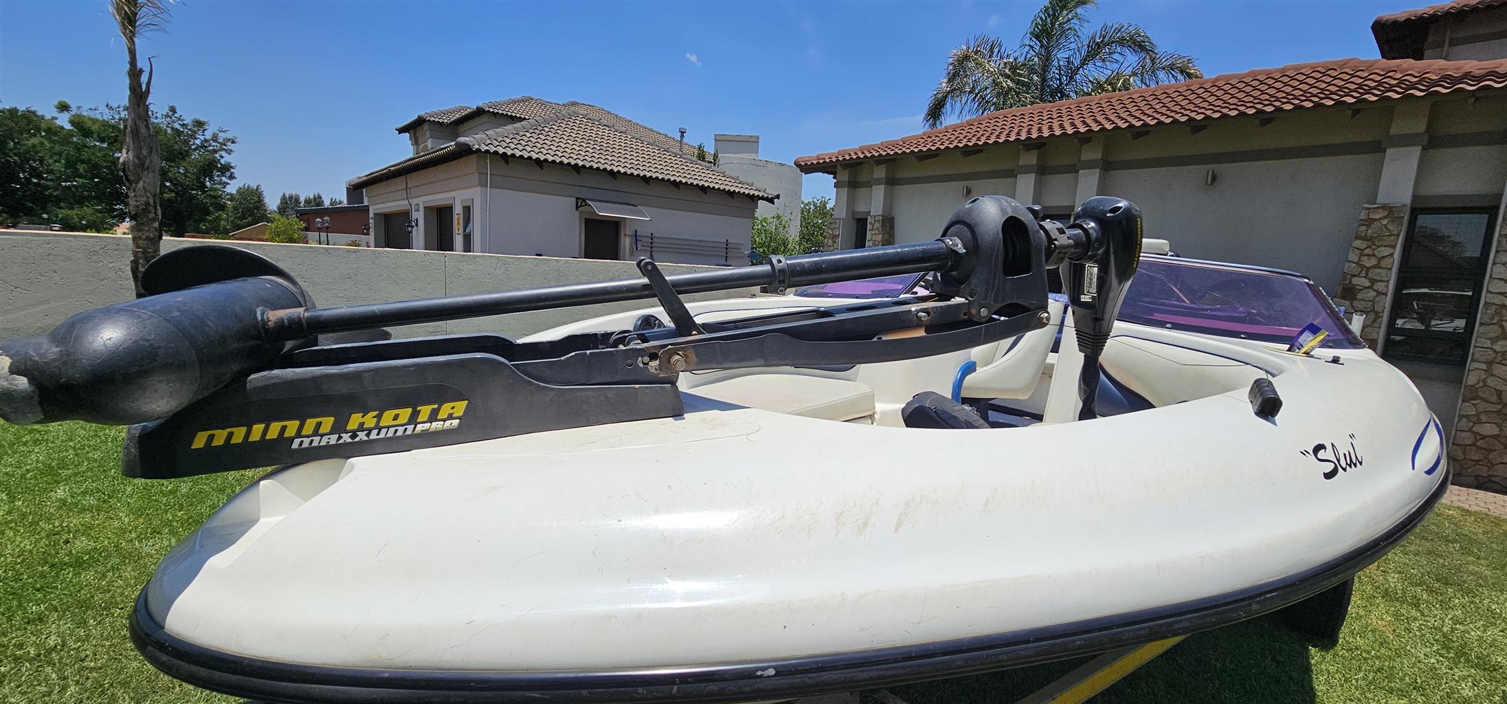 17ft Esprit Boat with 200hp also rigged for Bass Fishing