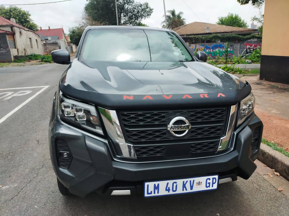 2023 Nissan NAVARA 2.3 Turbo Diesel, Double cab Color Grey Price Automatic, Mileage