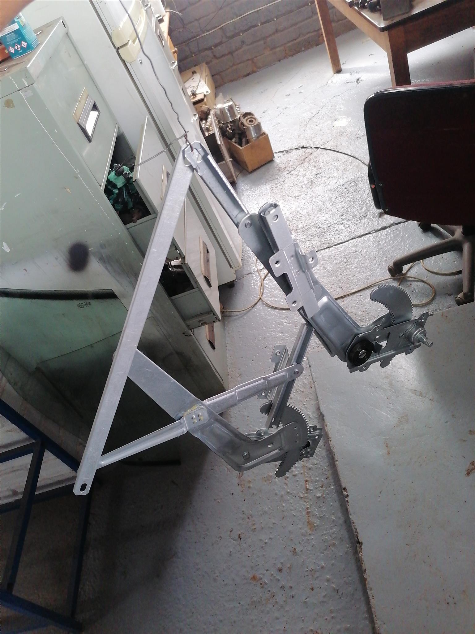 New window mechanism kb 280 for sale - Private Seller