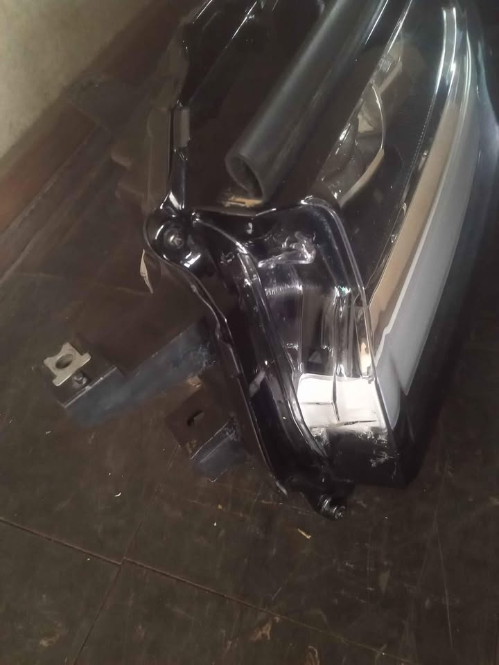 Land cruiser Left headlight