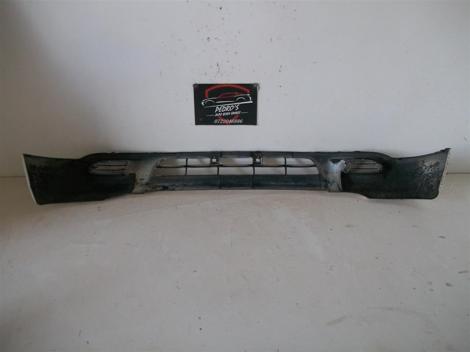 Toyota Hilux KZTE '02-'05 front bumper lower valance - Private Seller