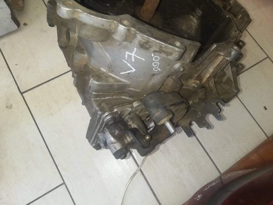 Volvo V70 / S60 D5 manual Gearbox for sale - Private Seller Volvo V70 / S60 D5 manual Gearbox for sale - Private Seller