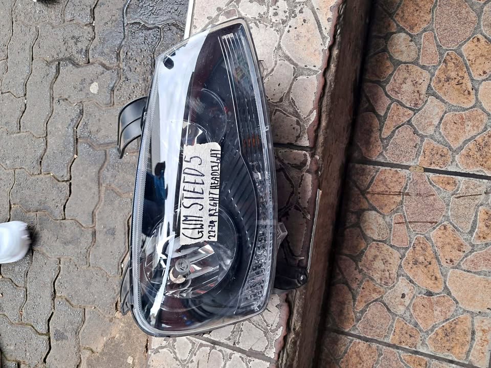 GWM STEED 5 Headlight  Used Auto Body Spare Parts at Sema Spare Center. Affordab - Private Seller