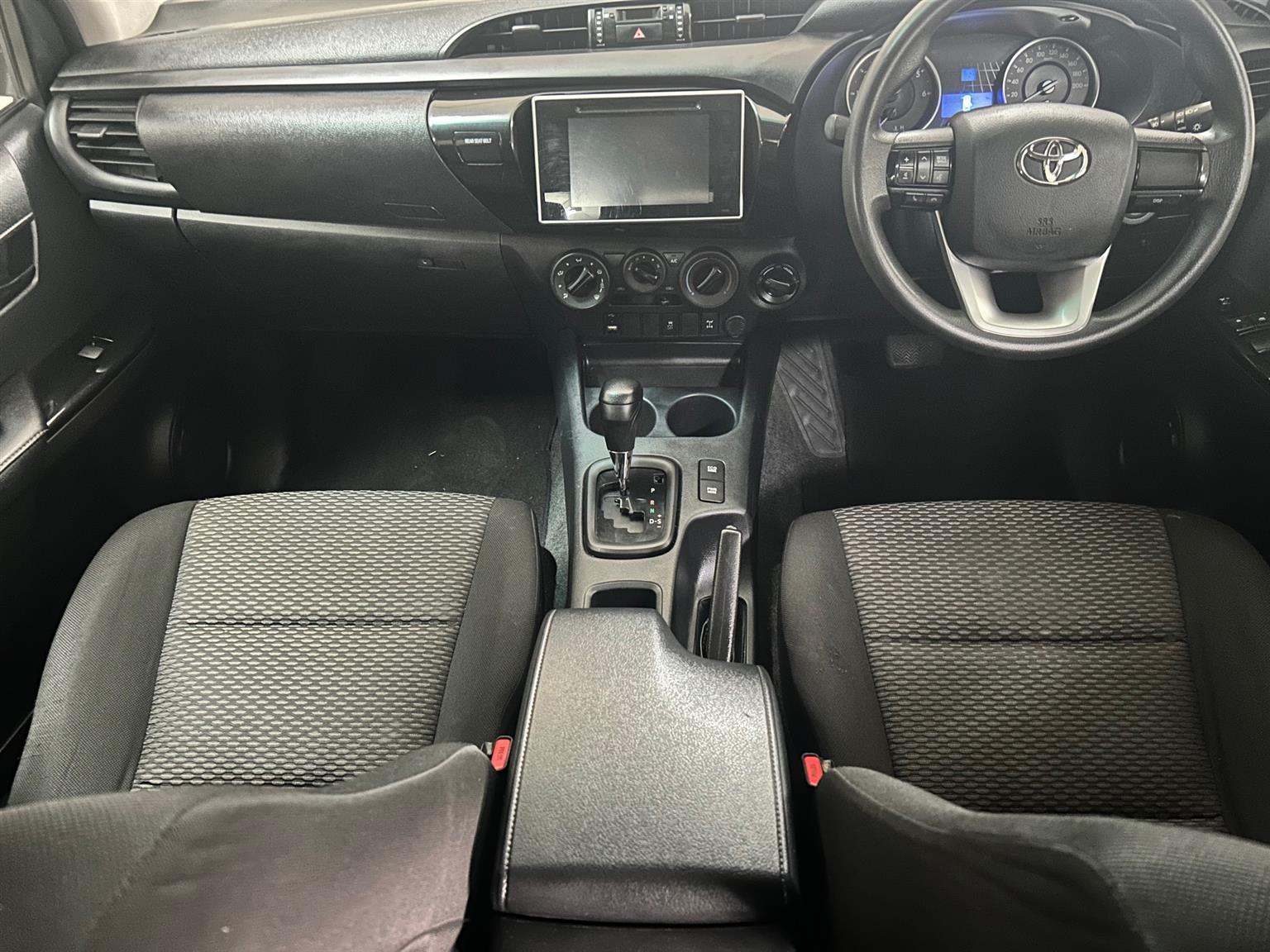 2019 TOYOTA HILUX 2.4 GD-6 SRX 4X4 A/T P/U D/C