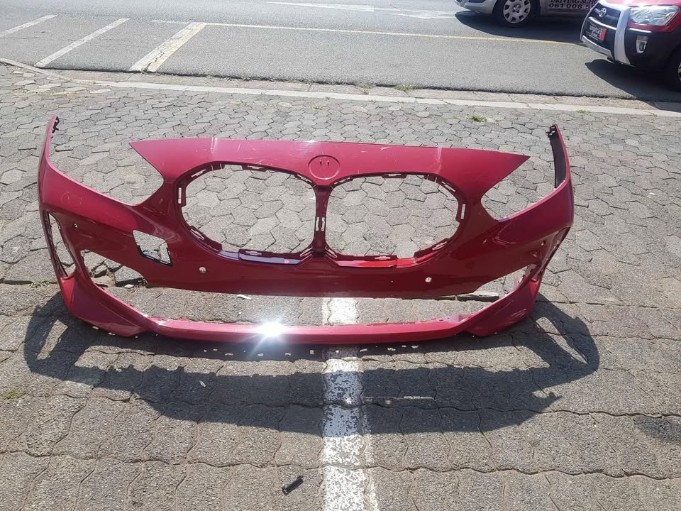 BMW  F40  FRONT BUMPER - Private Seller
