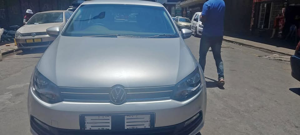 2023 VW POLO VIVO 1.4 COMFORTLINE PETROL, MANUAL, MILEAGE 10000KM, SILVER 2023 VW POLO VIVO 1.4 COMFORTLINE PETROL, MANUAL, MILEAGE 10000KM, SILVER