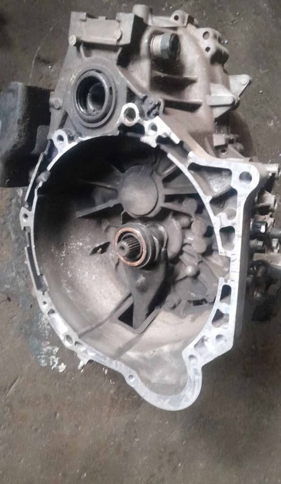 Gearbox for hyundai accent 2016 manual 1.6 engine 6speed - Private Seller Gearbox for hyundai accent 2016 manual 1.6 engine 6speed - Private Seller