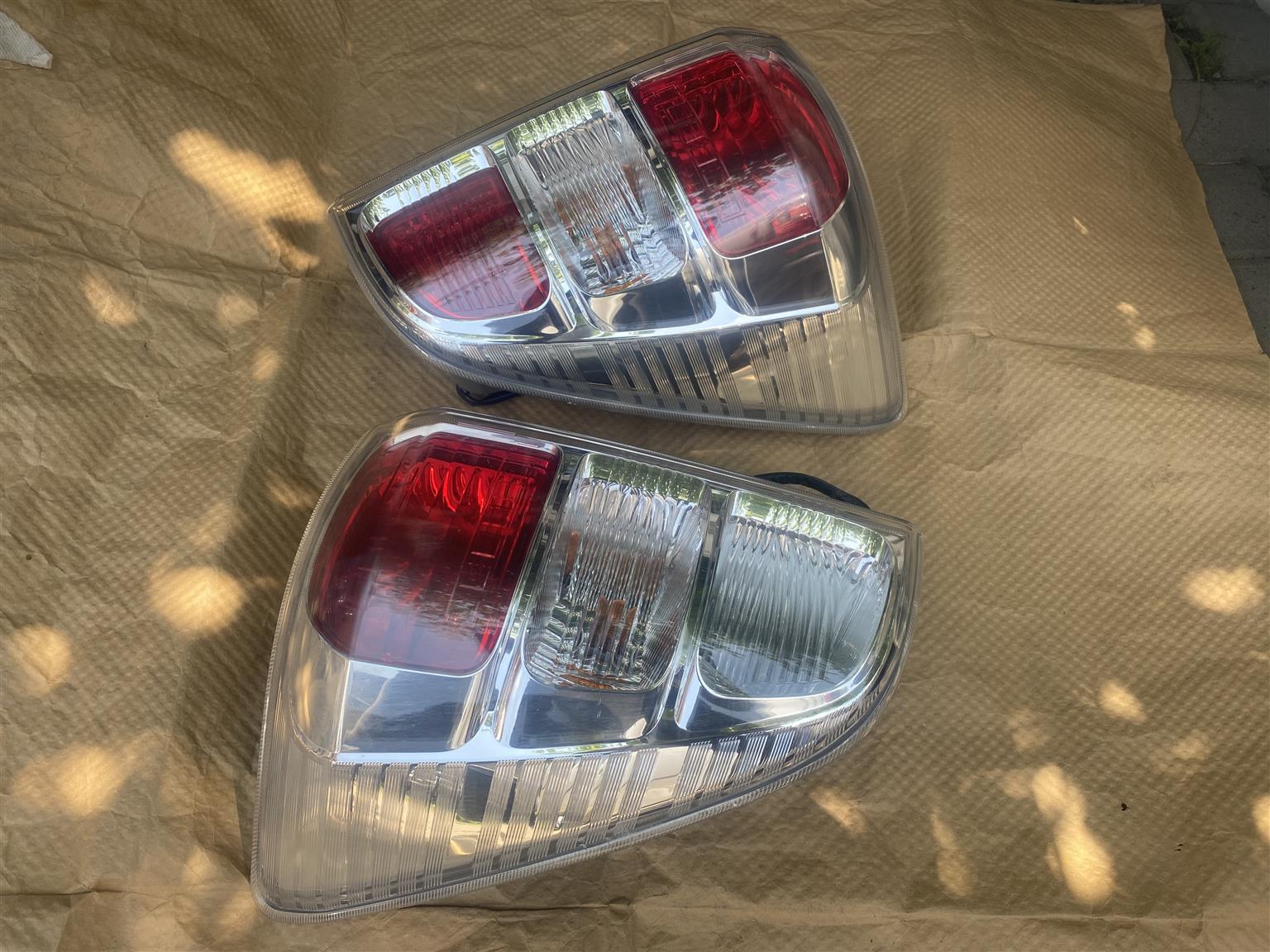 2010 DAIHATSU TERIOS TAIL LIGHTS FOR SALE. IN PRISTINE CONDITION - Private Seller