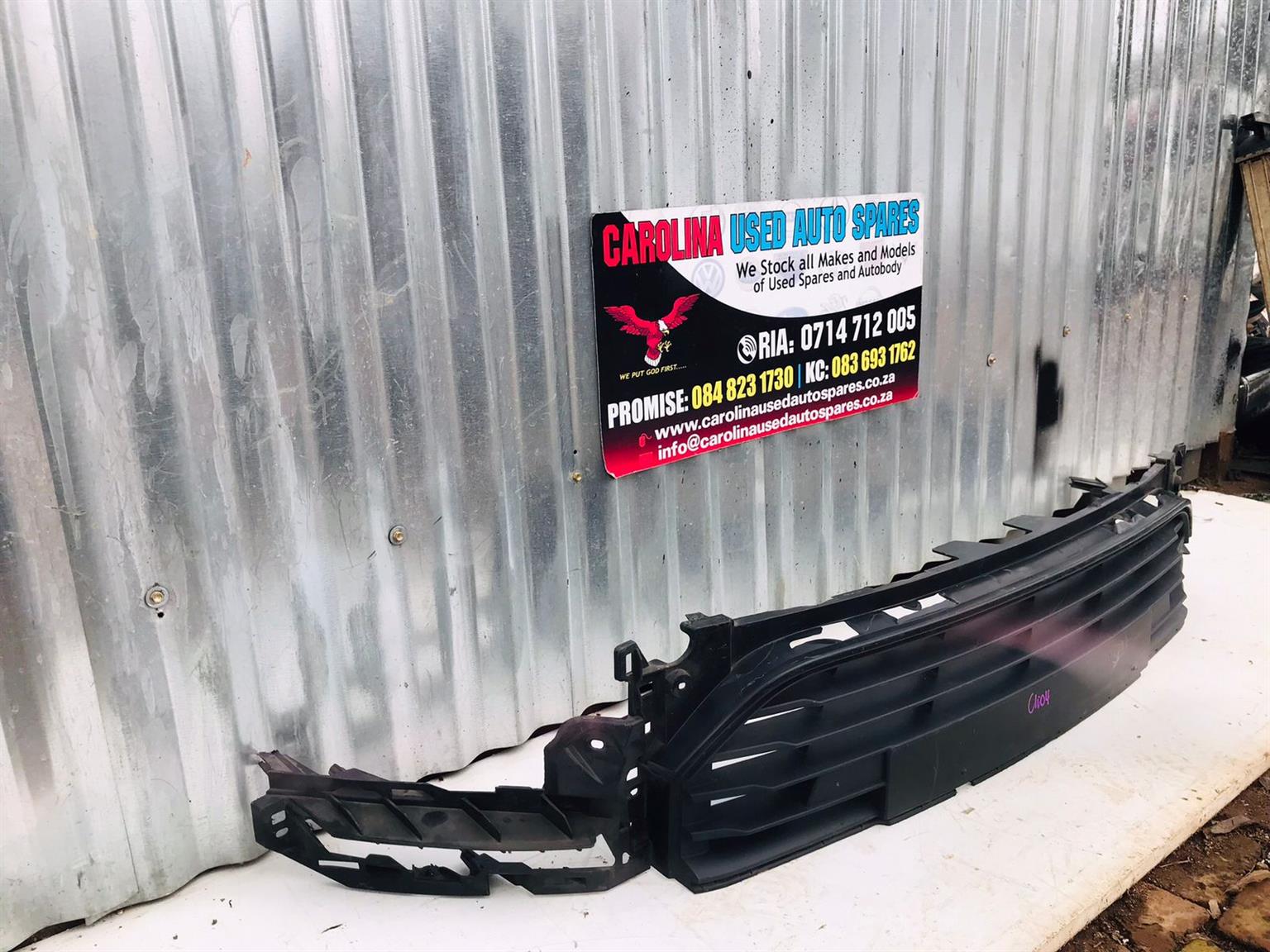 Renault Clio 4 lower bumper grill - Private Seller Renault Clio 4 lower bumper grill - Private Seller
