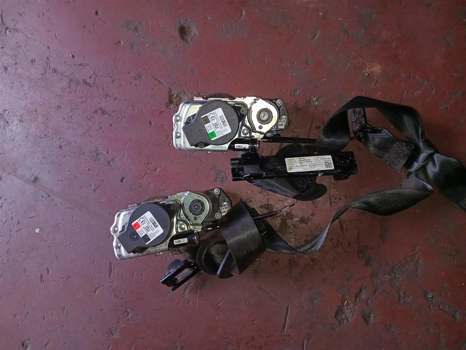Vw Troc both seat belt - Private Seller Vw Troc both seat belt - Private Seller