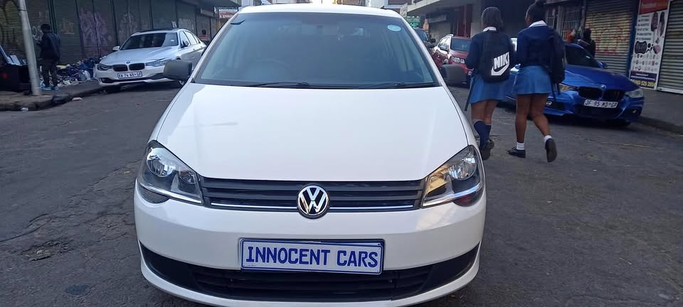 2014 VW POLO VIVO 1.6 TRENDLINE. MANUAL.. WHITE COLOUR..75000KM.. ACCIDENT FREE