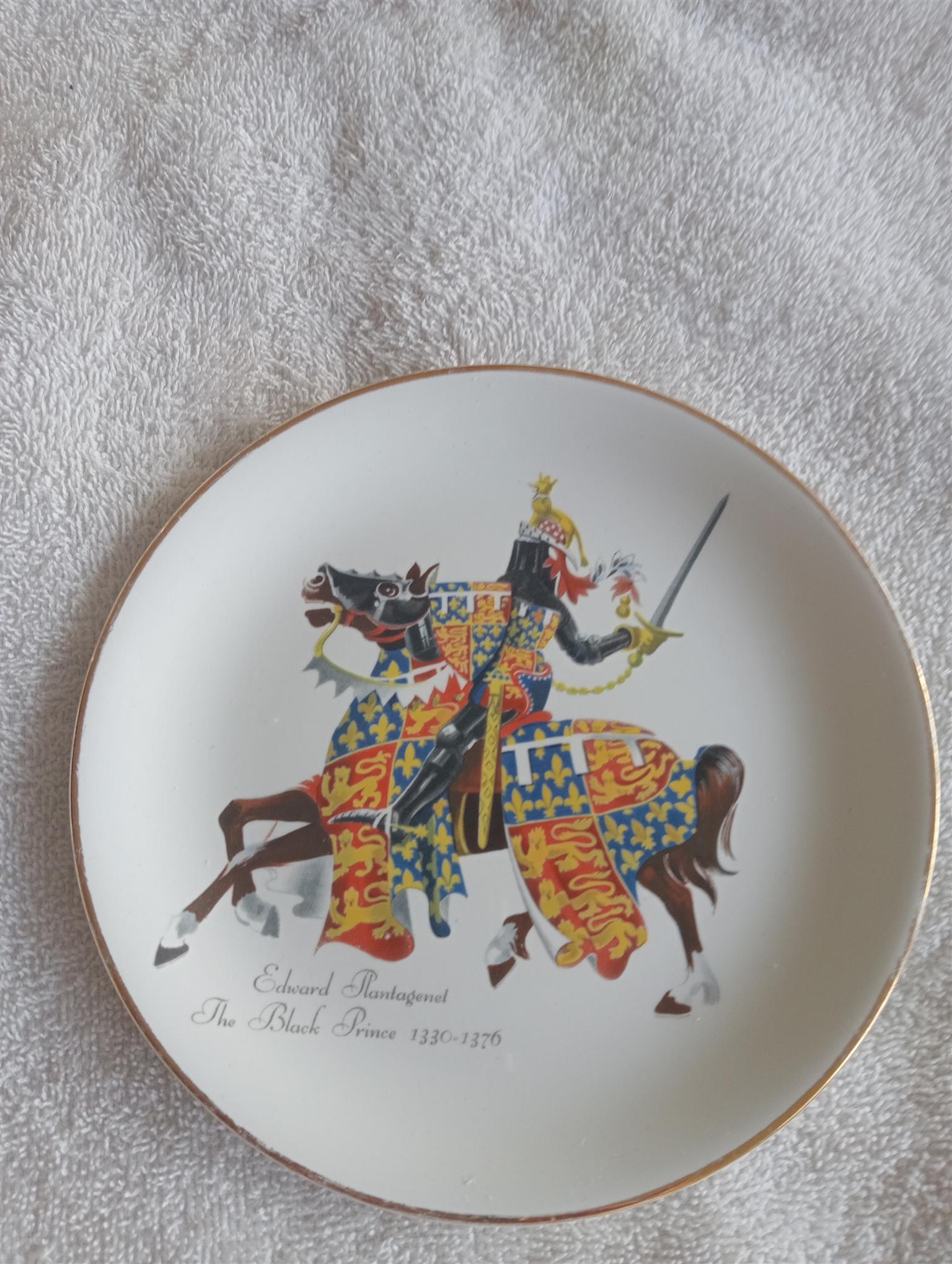 1x english wall plate. 1x english wall plate.