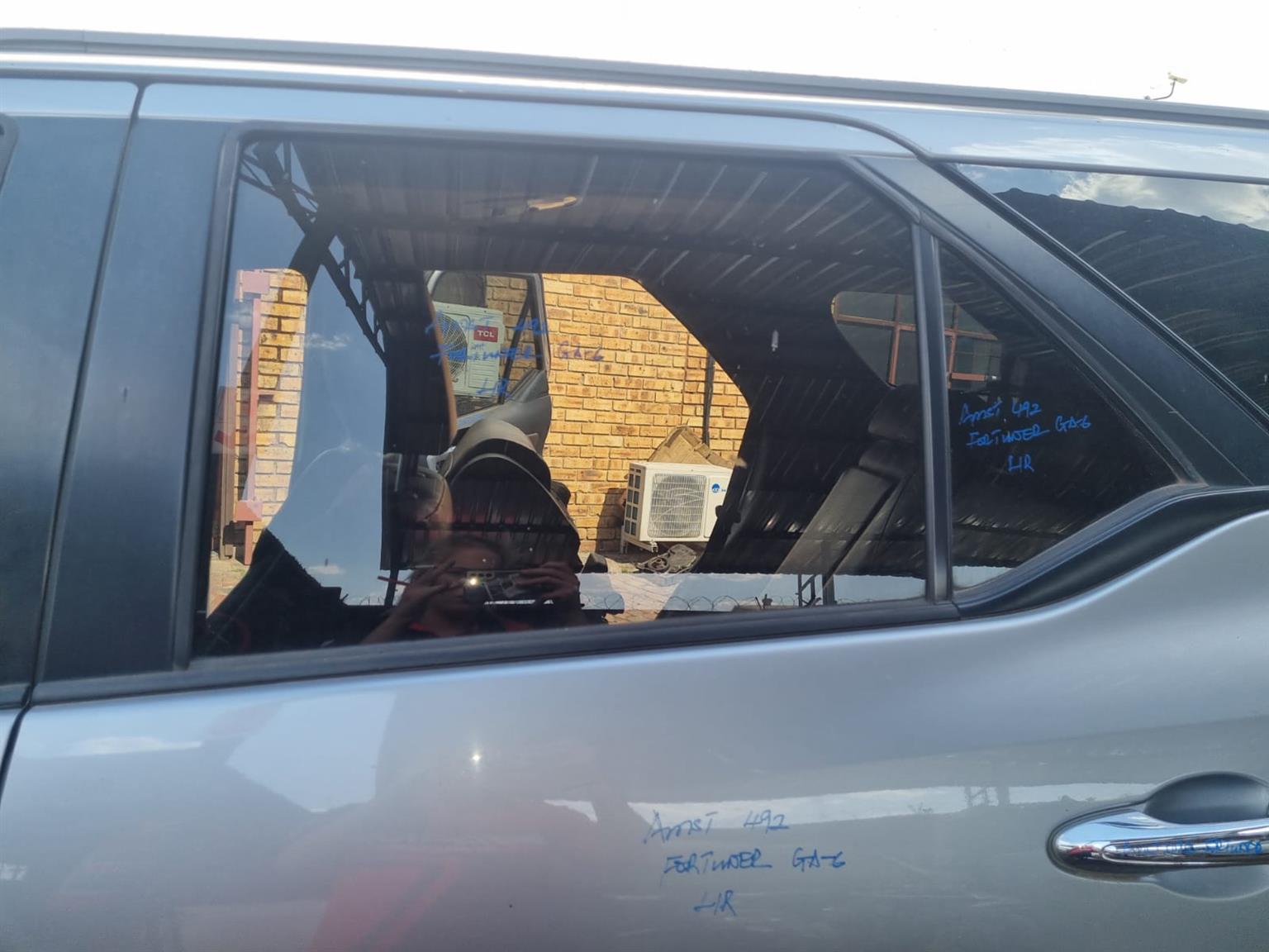 Toyota Fortuner Door Windows - Private Seller