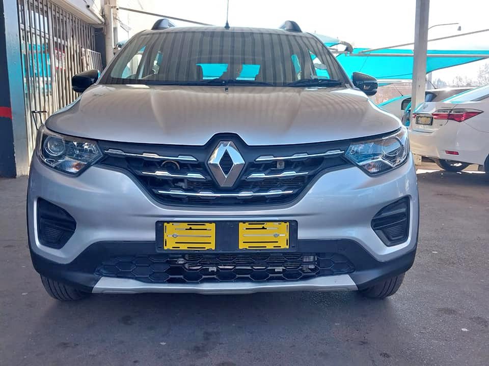2024 RENAULT TRIBER 1.0 26 000KM SILVER COLOR MANUEL PETROL