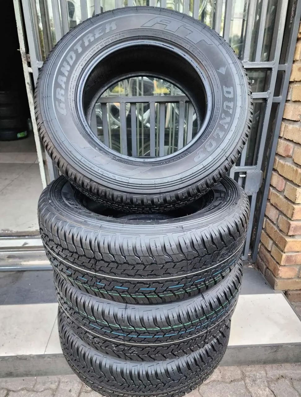 265/65/17 Dunlop Grandtrek A/T brand new set - Private Seller