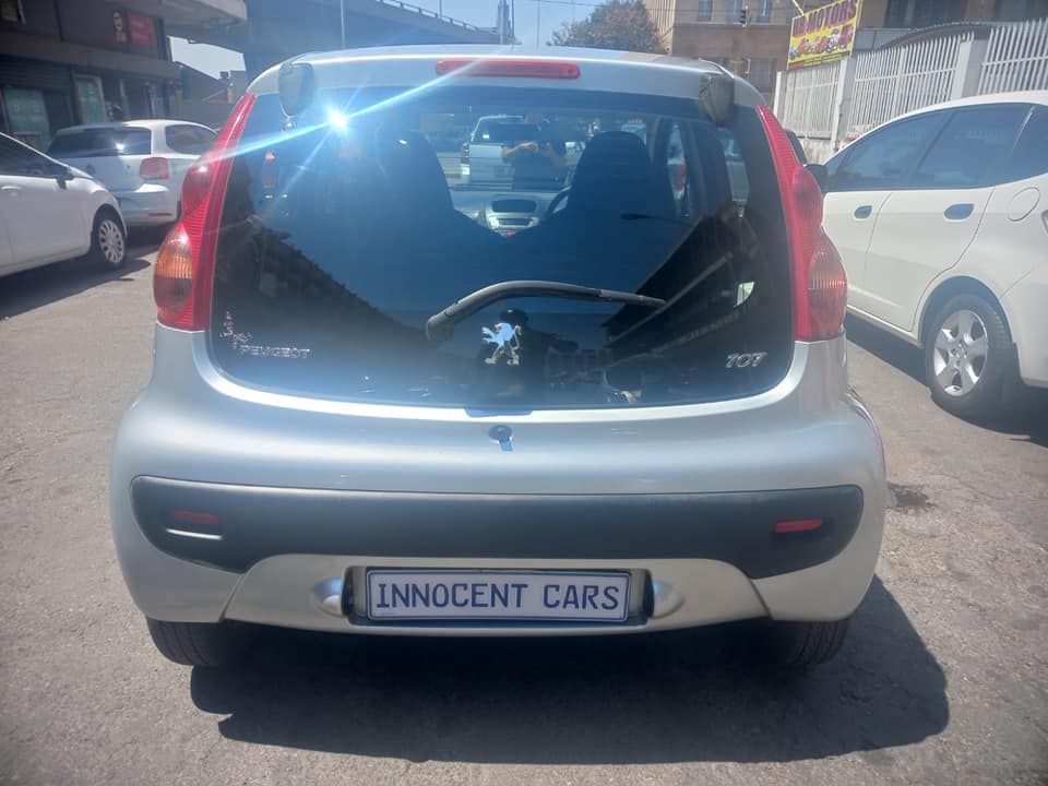 2011 PEUGEOT 107 1.0 PETROL, HATCHBACK MANUAL TRANSMISSION, SILVER COLOUR, MILEAGE 90000KM