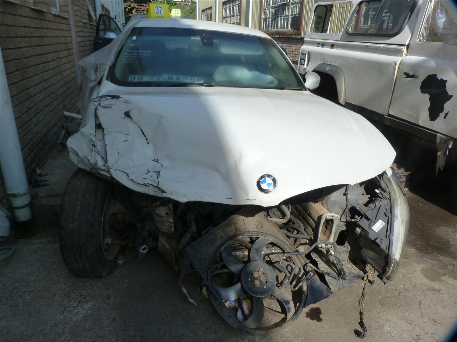 BMW 320i E90 AT - 2011 - Private Seller BMW 320i E90 AT - 2011 - Private Seller