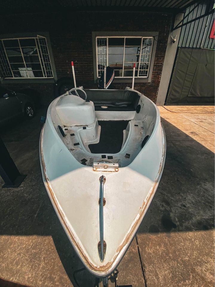 8 Seater Boat